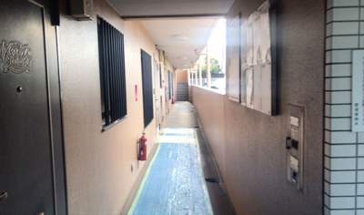 【その他共用部分】 | ライオンズマンション町田南 | 共用部分は、一棟の建物に住む区分所有者全員が共同で所有するとし、共用部分の管理、補修などは、区分所有者で形成される管理組合が行います。個人の判断で勝手に変更することはできませんので覚えておきましょう。