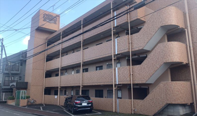 【現況写真】 | ライオンズマンション町田南 | 眺望の良さを楽しめるダイニングキッチンで家族団らんの時間を過ごしてはいかがでしょうか。バルコニーから見える景色を家族で眺める時間は、時間が経つのを忘れてしまいそうですね。是非、現地を見に行きましょう！