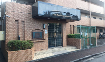 【構造・工法・仕様】 | ライオンズマンション町田南 | ＳＲＣ造は強度や耐震性の面でもRC造と比べて優れています。そのため、10階建以上の高層または超高層マンションなどの建築にも多く採用されています。柱や梁などのサイズが小さくても高い耐震性を確保できます。