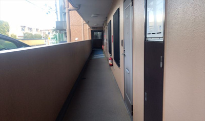 【内装】 | ライオンズマンション町田南 | 共用部分は、一棟の建物に住む区分所有者全員が共同で所有するとし、共用部分の管理、補修などは、区分所有者で形成される管理組合が行います。個人の判断で勝手に変更することはできませんので覚えておきましょう。