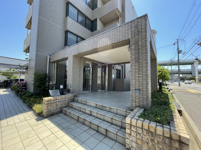 フロレセール南六甲のエントランス