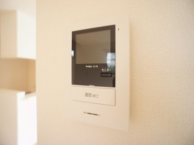 【セキュリティ】 | 茂呂貸家 | 訪問者の確認ができるTVドアホン付きです♪