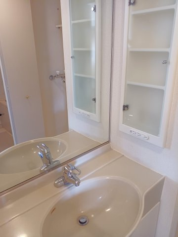 ジェイパーク東大前タワーウエストの独立洗面台|独立洗面台