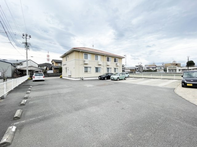 プルミエ　ラムール　Ⅰ棟の駐車場