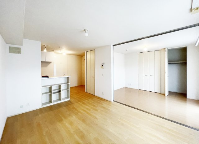 プルミエ　ラムール　Ⅰ棟の居間・リビング