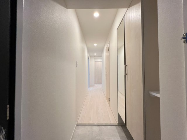 スプランディッド難波WESTIIの玄関