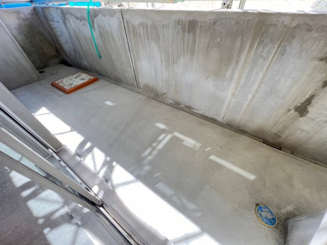 スプランディッド難波WESTIIIのバルコニー