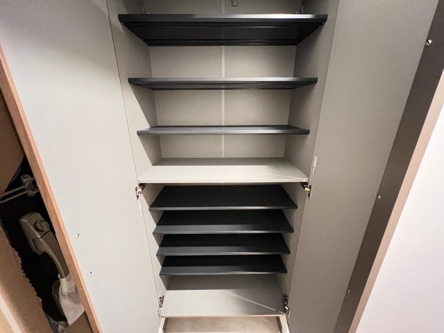 スプランディッド難波WESTIIIの収納