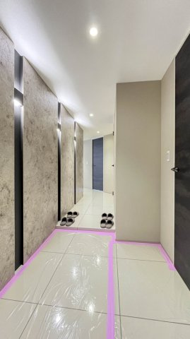 ブリリアタワー東京　11階　リ　ノベーション済の玄関