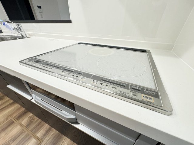 エコで安心、IHクッキングヒーター！お掃除楽々！エコキュートで電気代を抑制できます