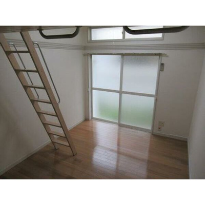 【居間・リビング】 | ガーデンパークN | 別号室の写真になります。現況優先。