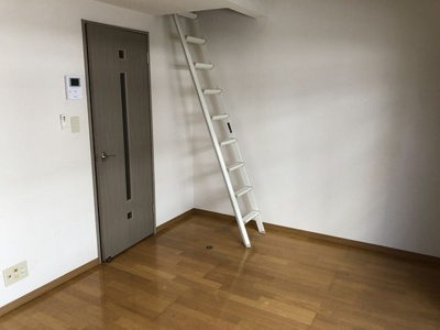 【居間・リビング】 | タートルパーク南福岡 | 別号室の写真になります。現況優先。
