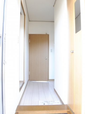 ジュネスサガノの玄関|他のお部屋の参考写真となります。
