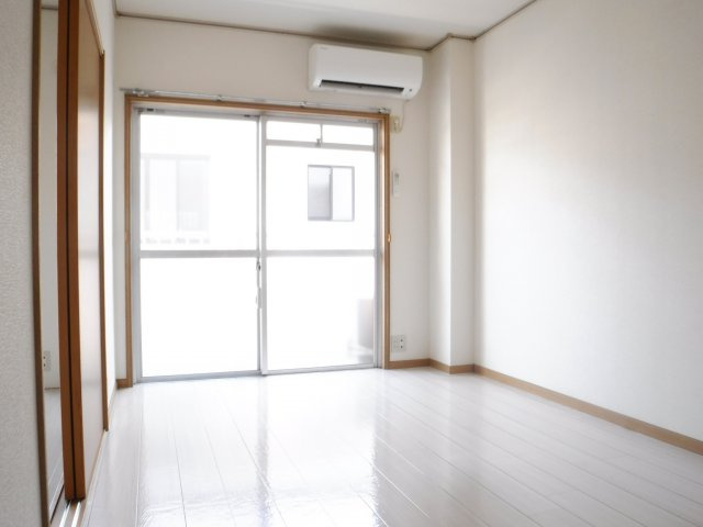 ジュネスサガノの寝室|他のお部屋の参考写真となります。