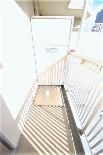 レジュールアッシュ谷町のバルコニー