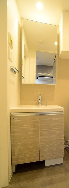 グランドコンシェルジュ池袋本町イースト の独立洗面台