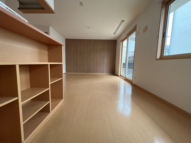 ローズコート今宿の居間・リビング