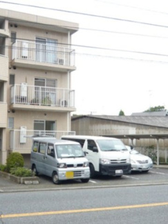 【駐車場】 | いつでも目の届く敷地内に駐車場があります♪荷物がかさばりがちなお買物にも、敷地内駐車場があると便利ですよね☆