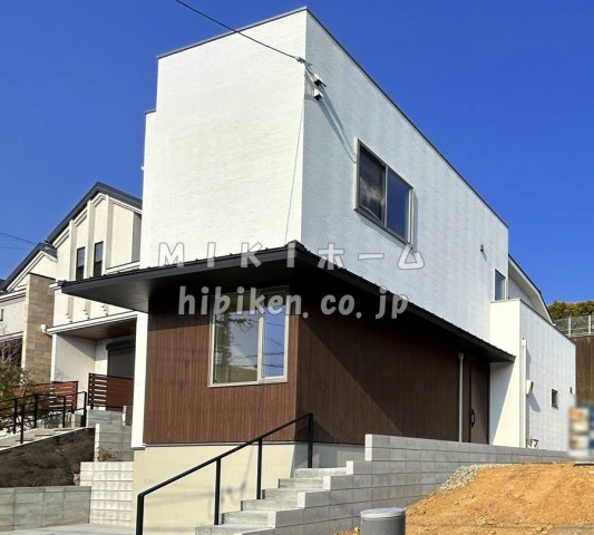 箕面市桜ヶ丘３丁目　新築戸建の外観