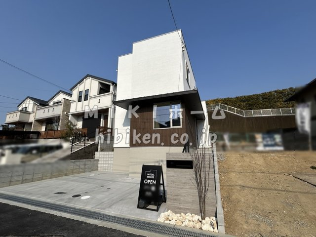 箕面市桜ヶ丘３丁目　新築戸建の外観