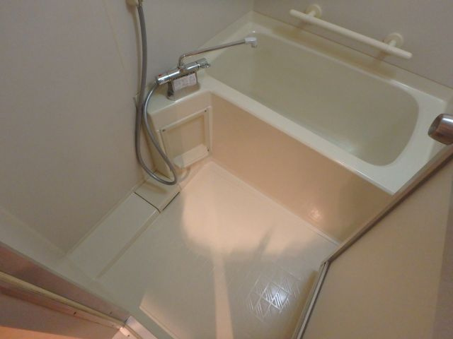 友井グレイスの浴室