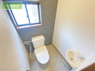 【トイレ】 | 平日・土日も見学できます　再生住宅　リフォーム〇　駐車並列2台　咲が丘