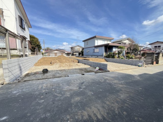 【前面道路含む現地写真】