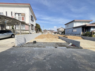 【前面道路含む現地写真】