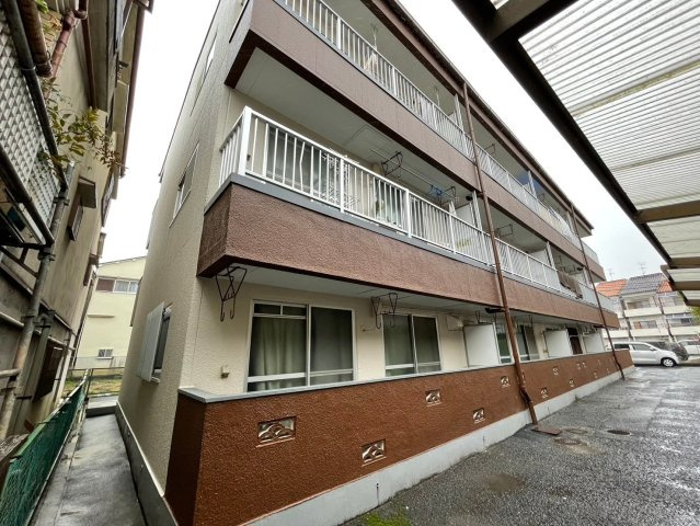 原田マンションの外観