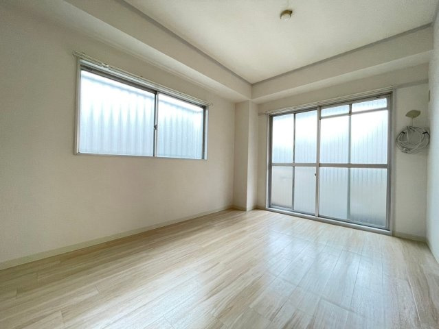 原田マンションの寝室