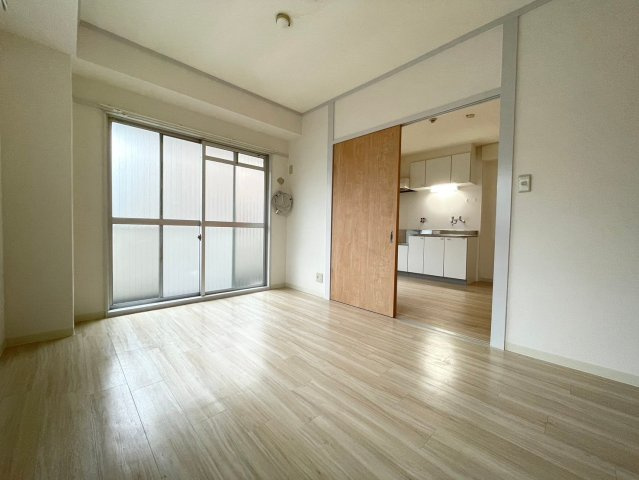 原田マンションの洋室