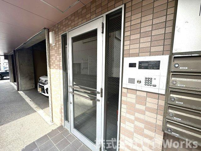 MMハイツのエントランス|落ち着いたエントランスです