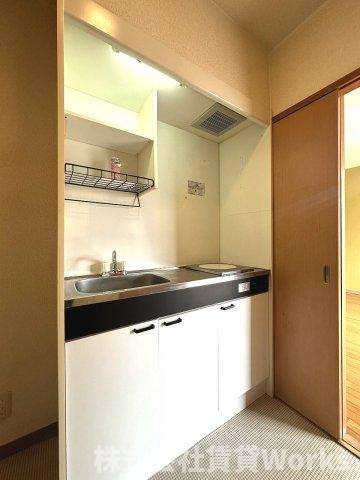 MMハイツのキッチン|コンパクトなキッチンで掃除もラクラク