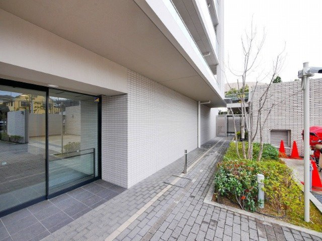 ローレルスクエア高の原プレミストのエントランス|エントランスです