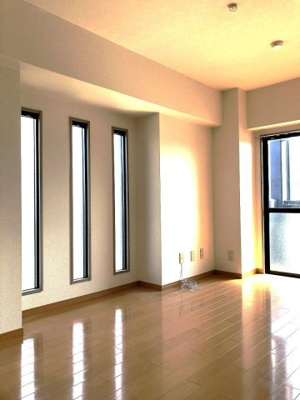 【居間・リビング】 | ウイングコート南片江 | 別号室の写真になります。現況優先。