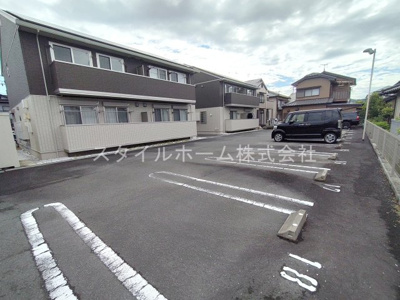 【駐車場】 | ヴェルドミール　B棟