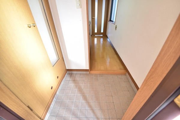 ライジングスクエアの玄関