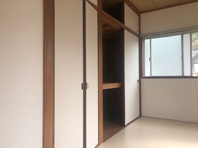 宮下ビルの洋室