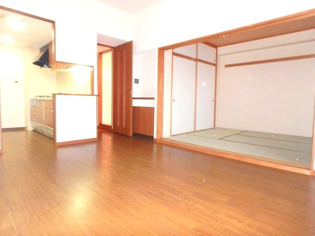 サンフィール大宮宮原の居間・リビング