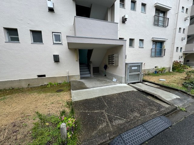 中宮第4住宅74棟の駐車場