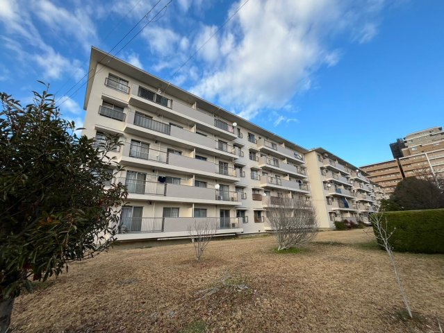 中宮第4住宅74棟の外観
