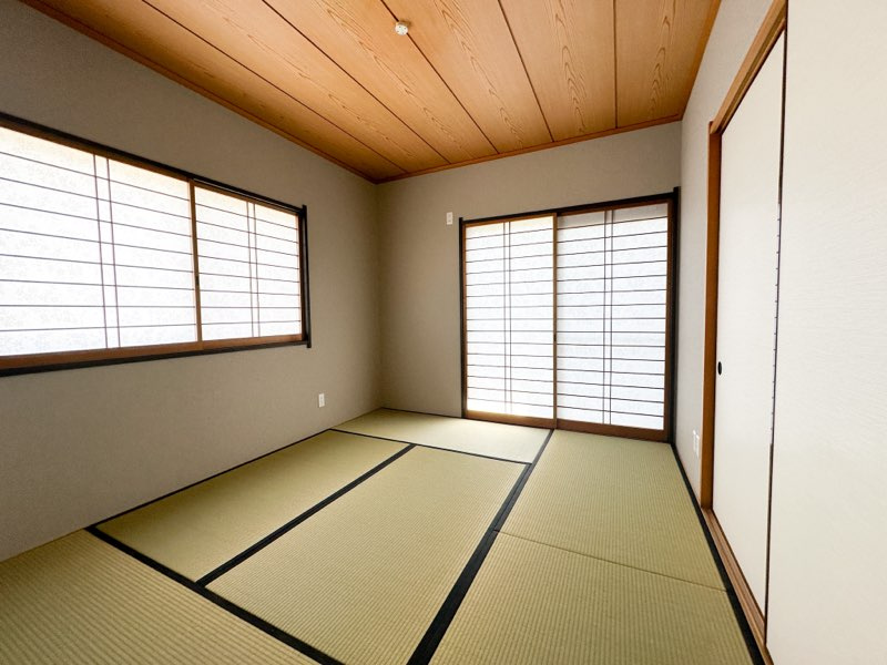 【４月１６日更新】1階、和室の様子です。畳表替え・壁クロス張替え・襖、障子張り替え・木部は塗装で綺麗にしました♪