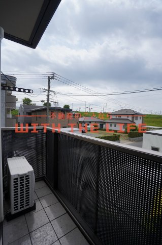 ソフィア小森野B棟【10,000円キャッシュバック対象物件】のバルコニー|バルコニーからの眺めを楽しみながら食事をしませんか