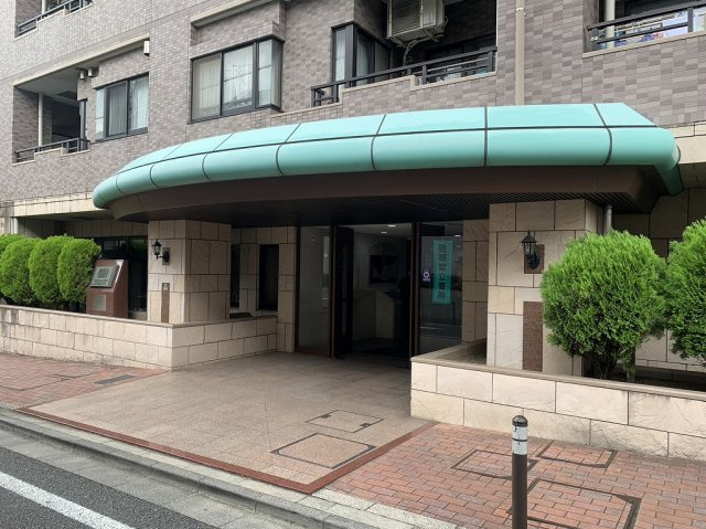 ライオンズマンション文京白山のエントランス