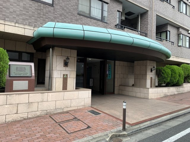 ライオンズマンション文京白山のエントランス