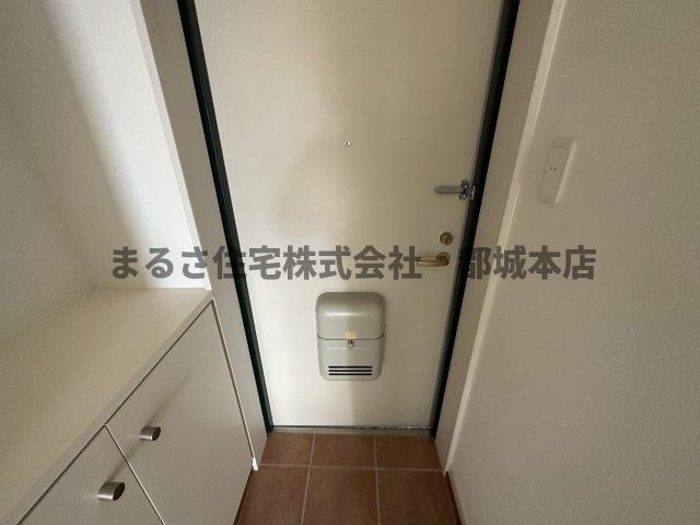 スカイコート年見の玄関