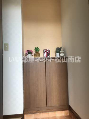 【玄関】 | クレスト恵久美