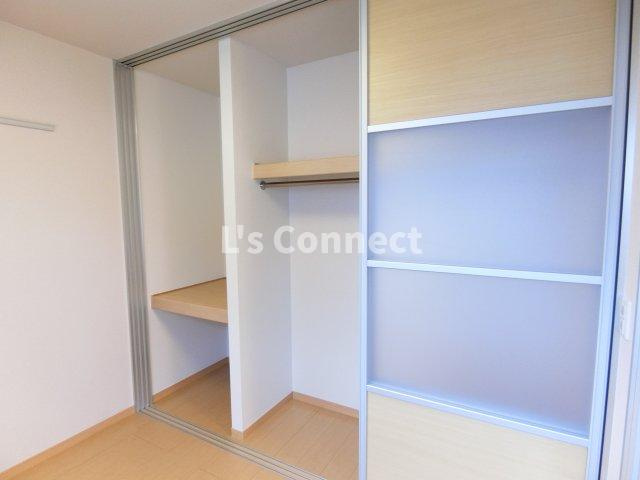 【収納】 | フラット | クローゼットでお荷物もすっきり収納。