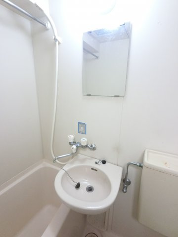 ベイステート安間の洗面所