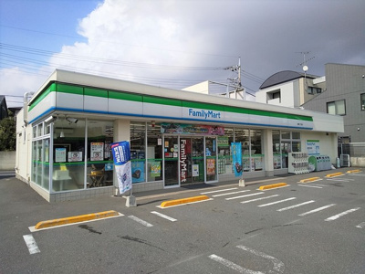 ファミリーマート 島根二丁目店まで150m